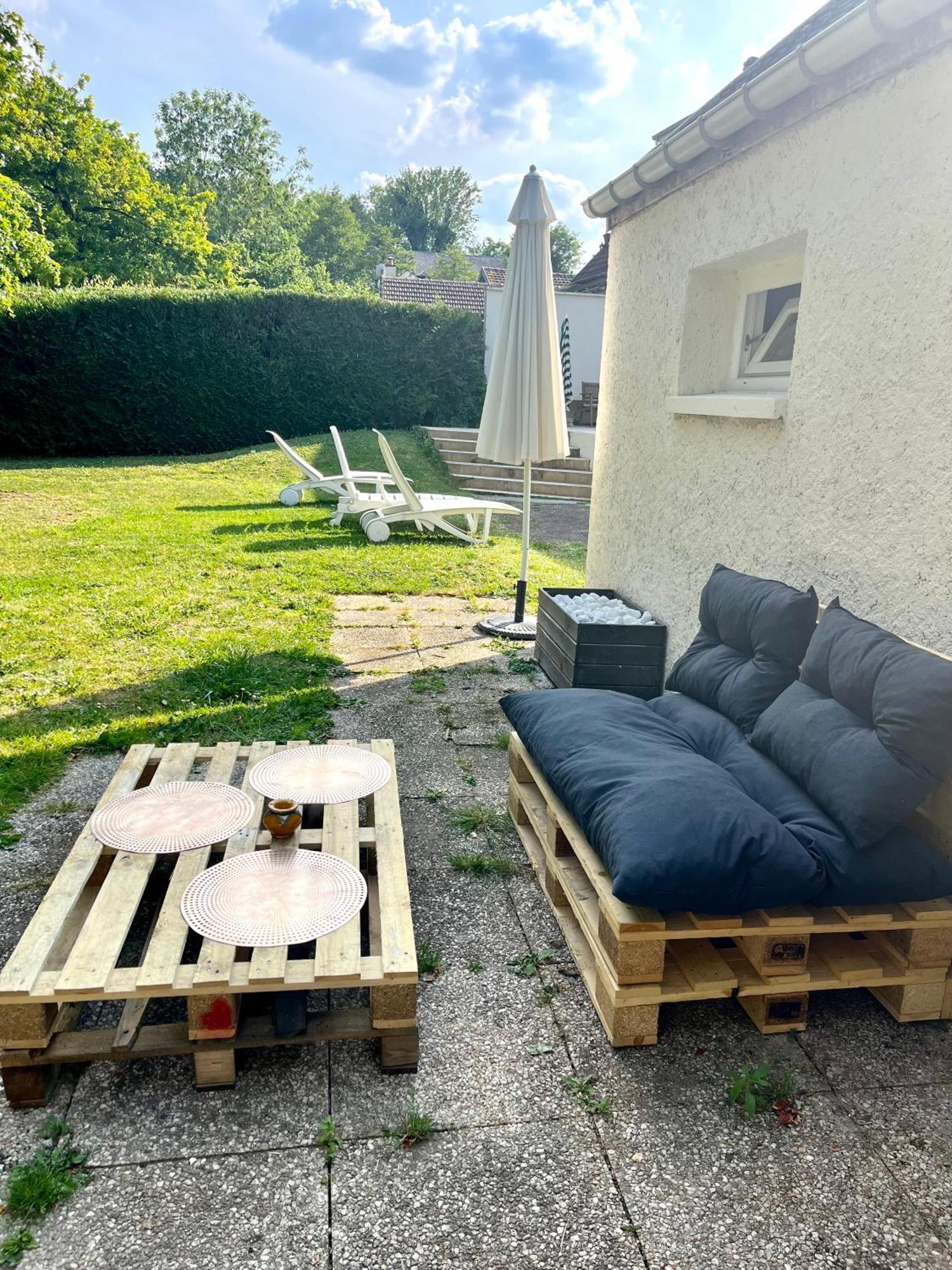 Studio Avec Grand Jardin + Parking Seraincourt Eksteriør bilde